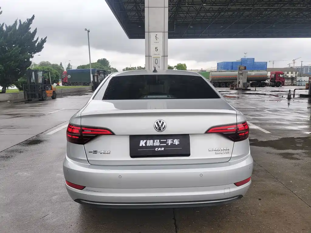 Volkswagen Sagitar 2021