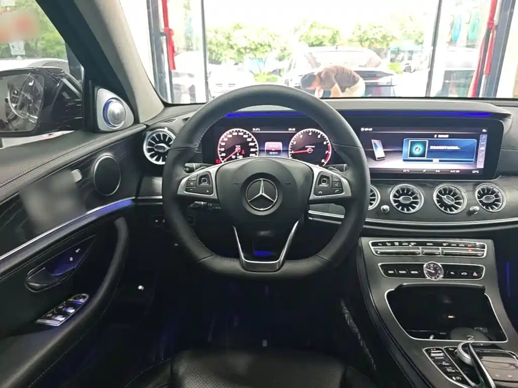 Mercedes-Benz E-Class 2019 — фото 11