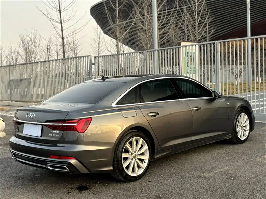 Audi A6L 2022 — фото 13