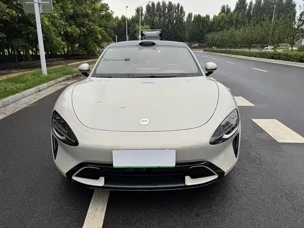 Xiaomi SU7 2024