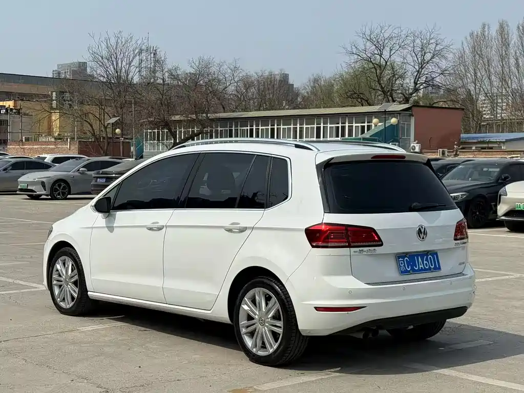 Volkswagen Golf Sportsvan 2018 — фото 4