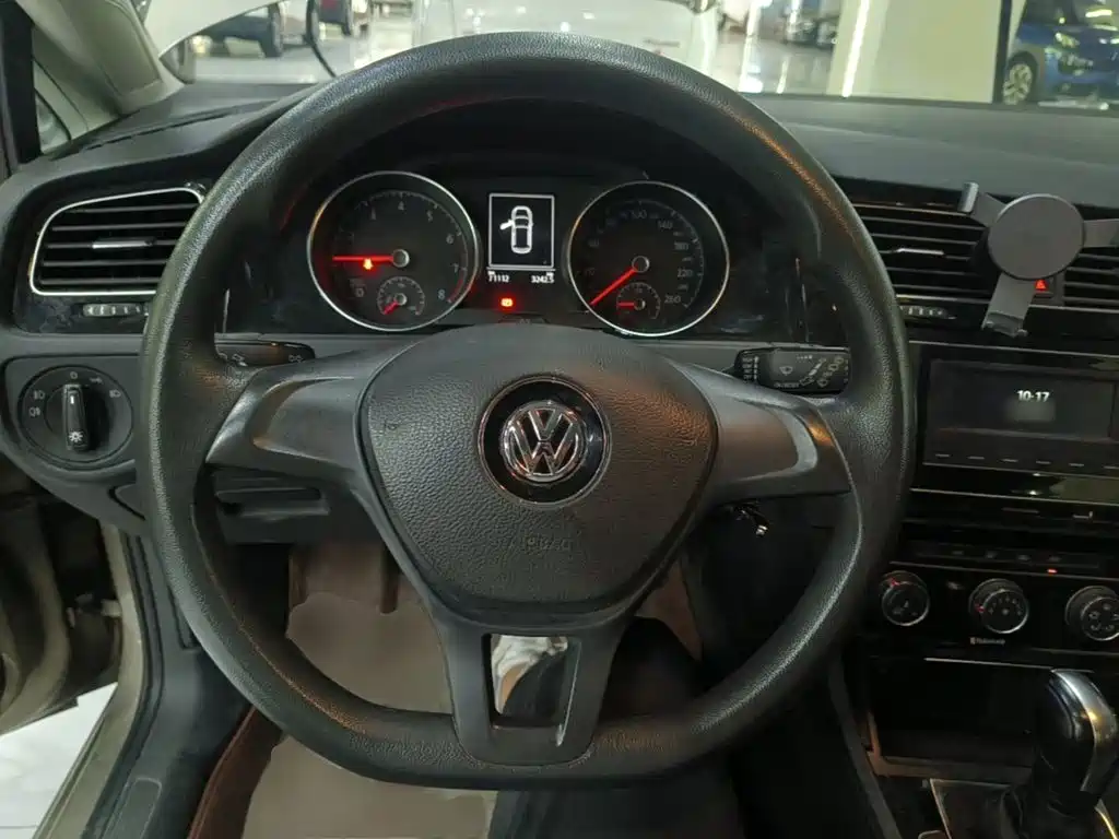 Volkswagen Golf 2019 — фото 11