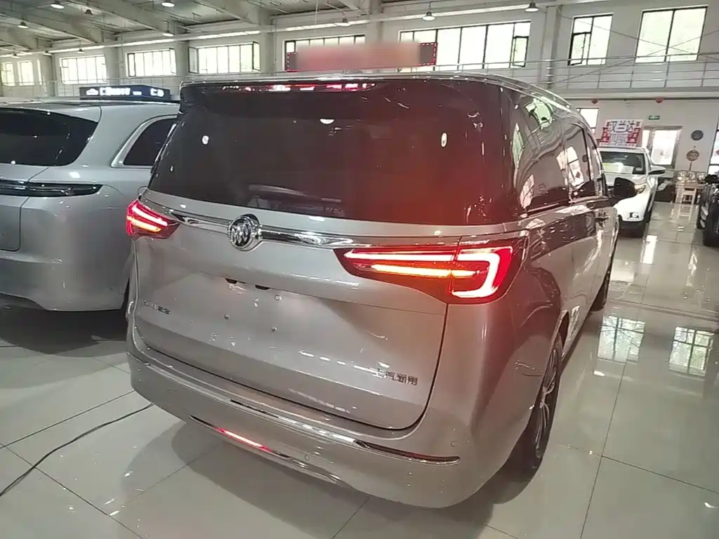 Buick GL8 2023