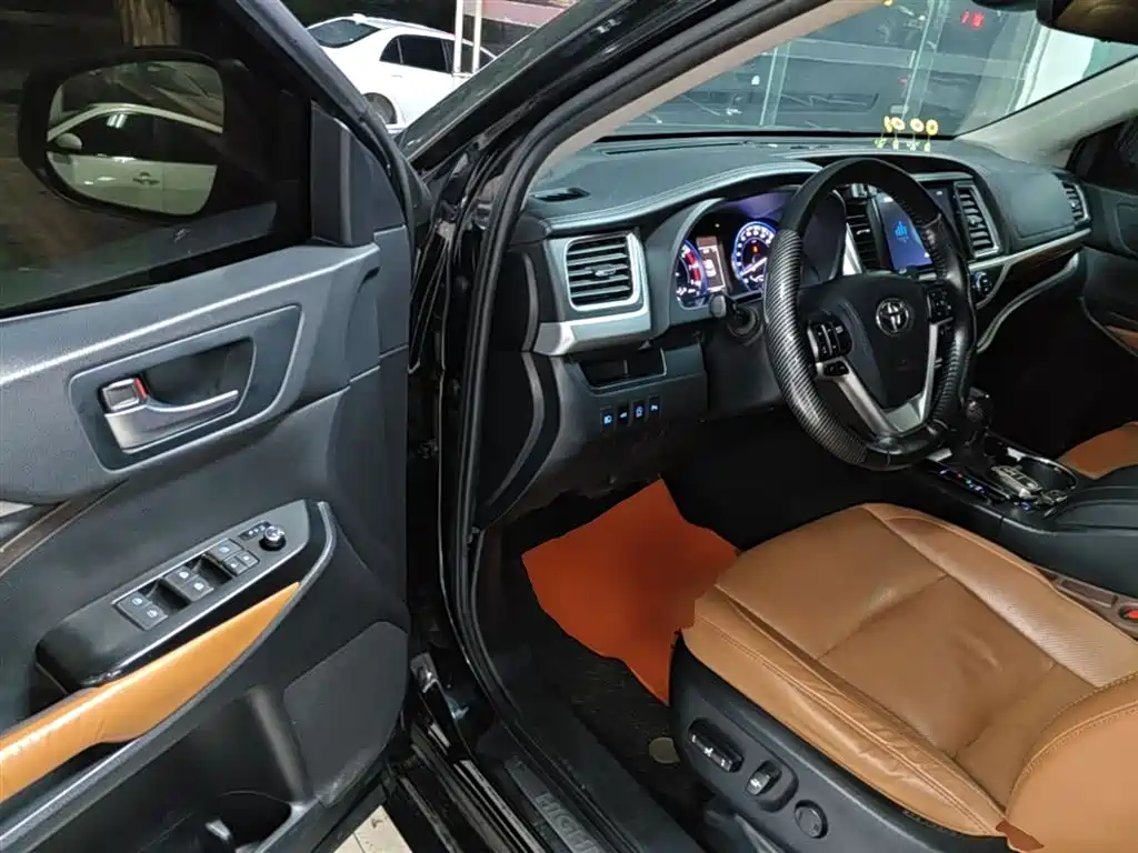 Toyota Highlander 2021 — фото 16