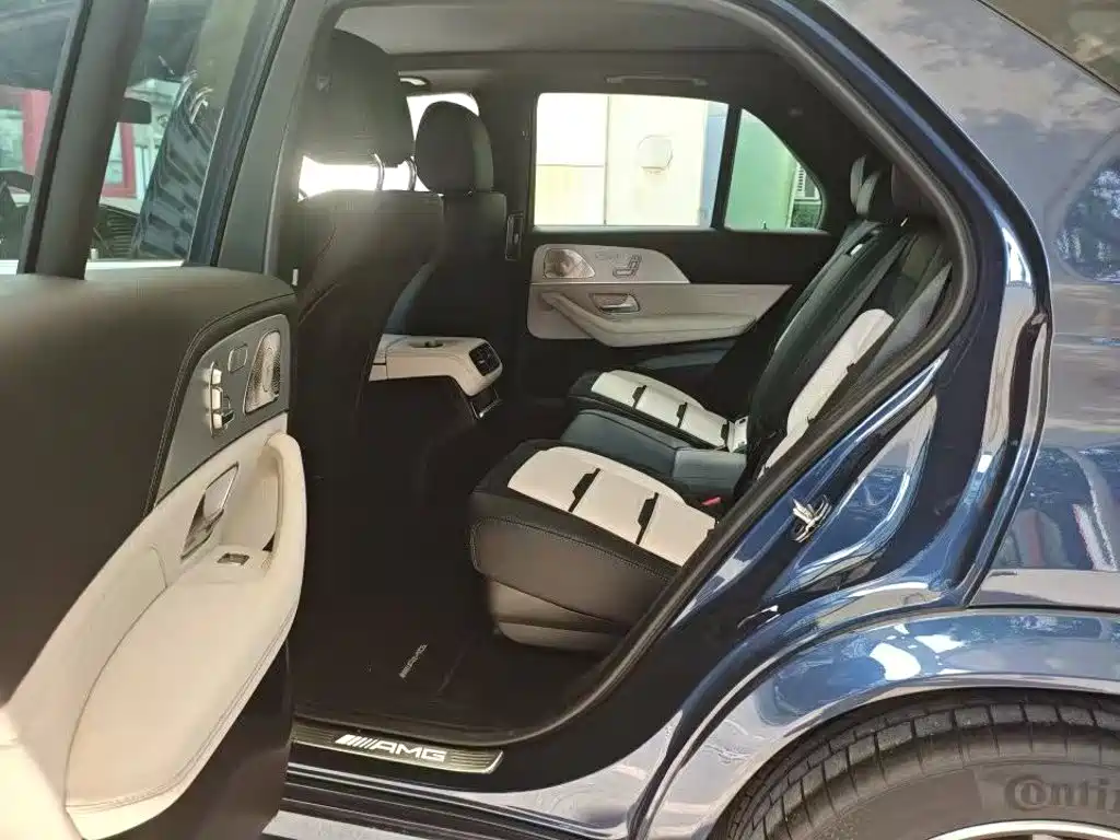 Mercedes-Benz GLE AMG 2026 — фото 4