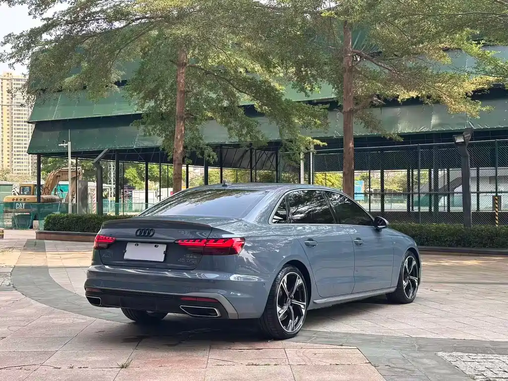 Audi A4L 2022 — фото 21