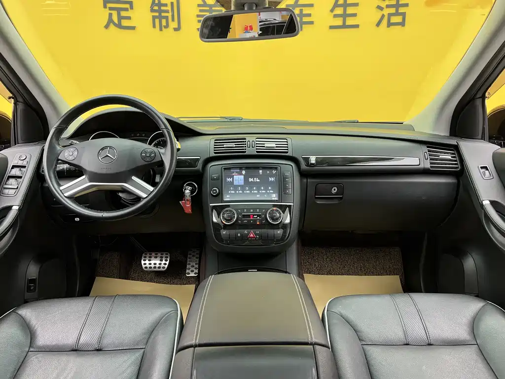 Mercedes-Benz R-Class 2017 — фото 10