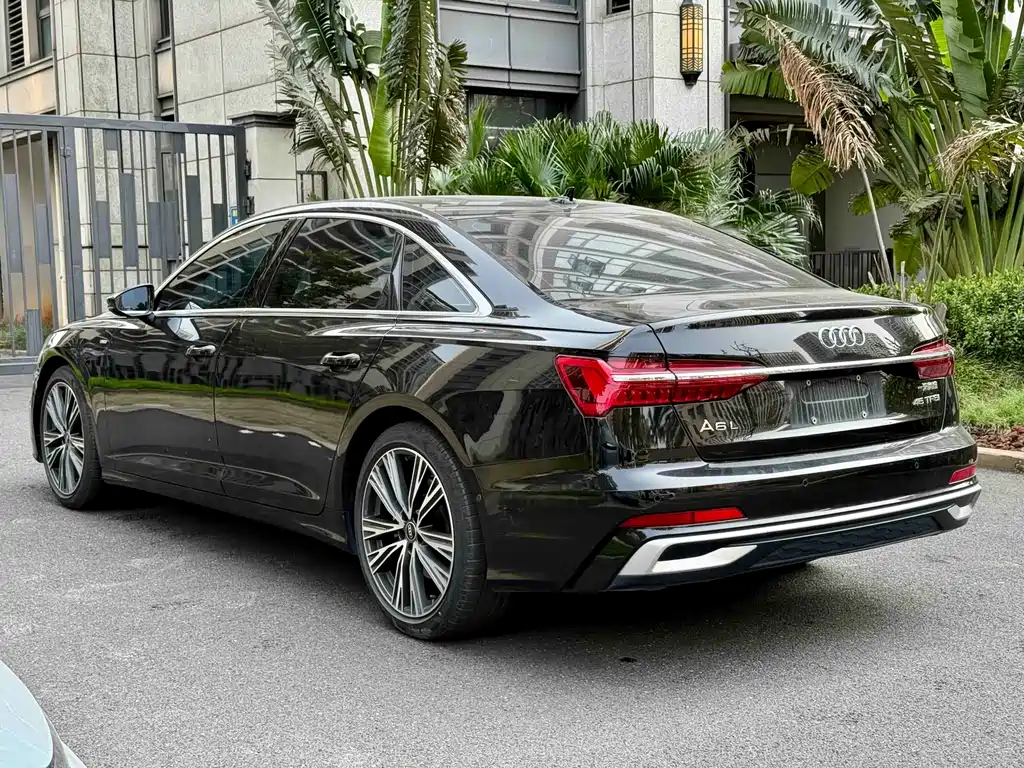 Audi A6L 2023 — фото 15