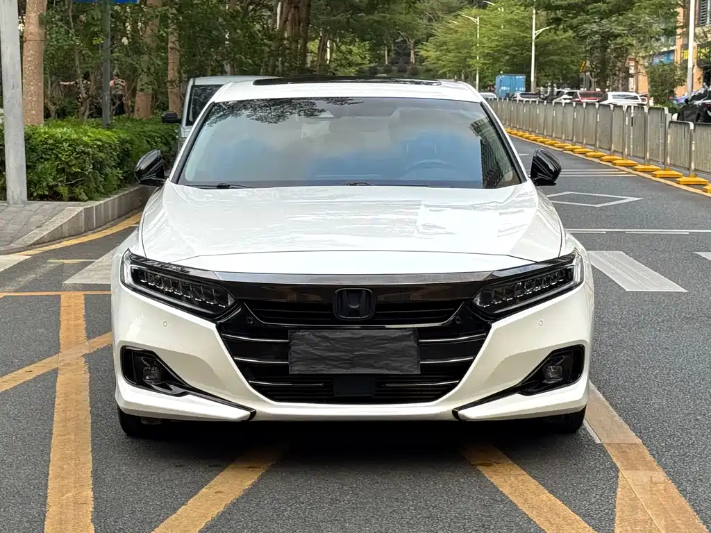 Honda Accord 2022 — фото 2