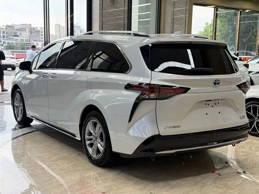 Toyota Sienna 2022