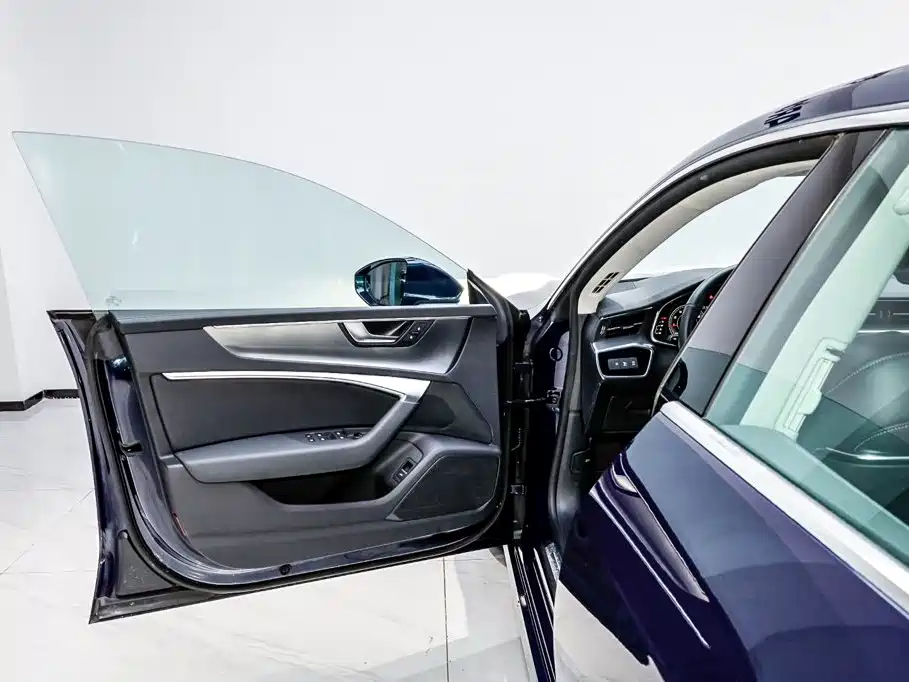 Audi A7L 2024 — фото 8