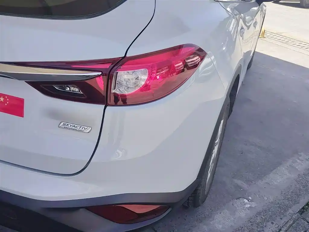 Mazda CX-4 2016 — фото 8