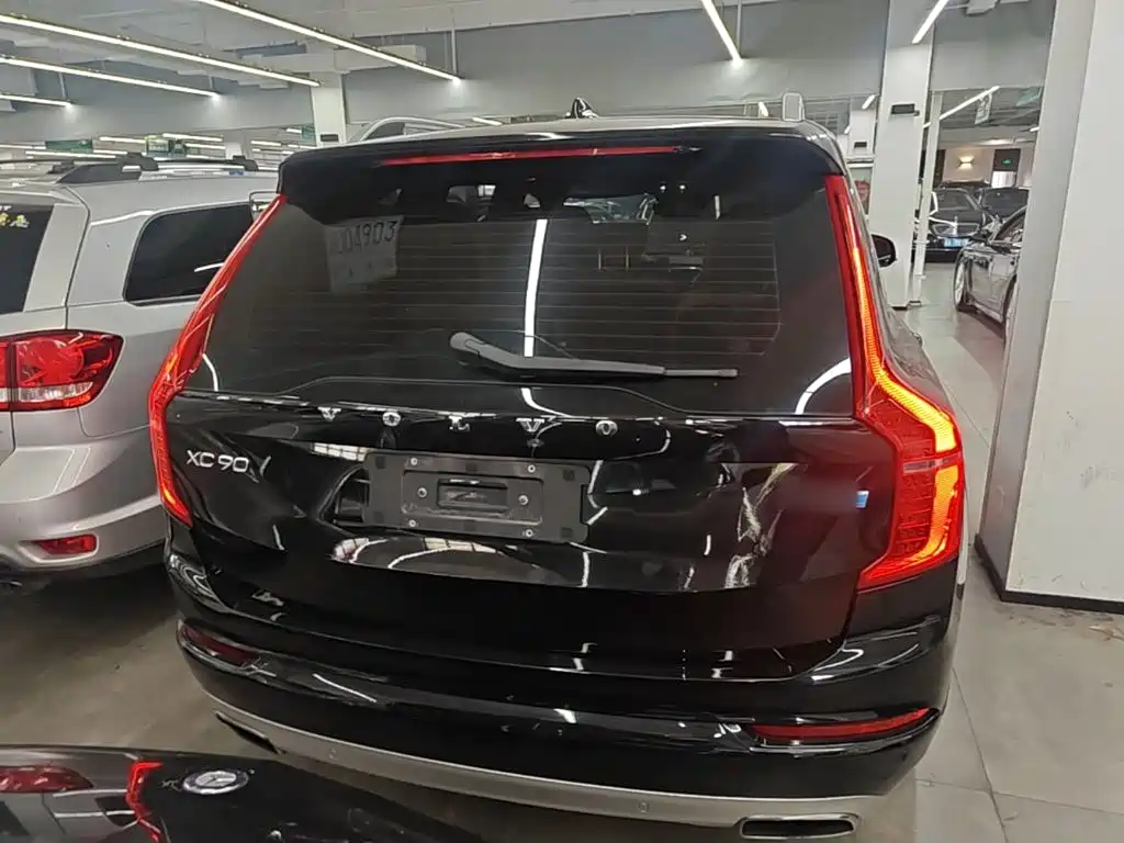 Volvo XC90 2017 — фото 6