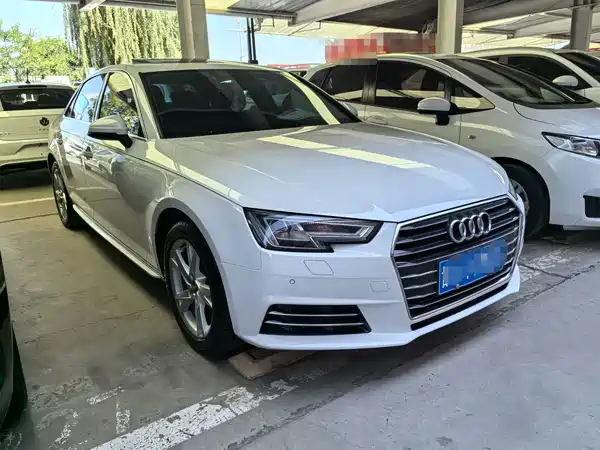 Audi A4L 2018