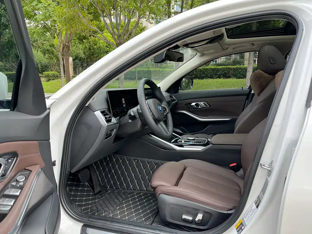 BMW i3 2022 — фото 9
