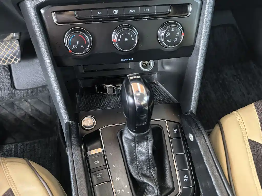 Volkswagen Tiguan L 2018 — фото 10