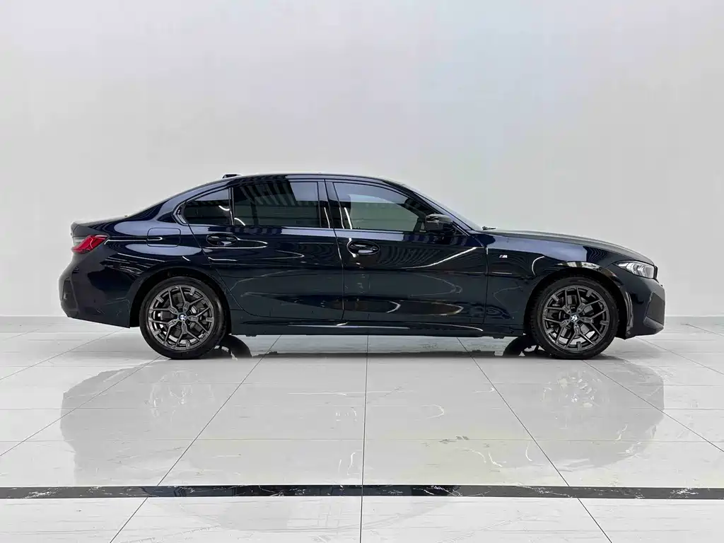 BMW 3 Series 2025