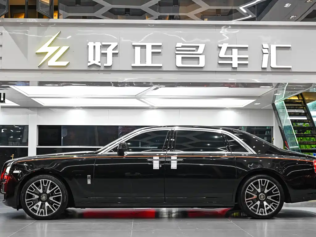 Rolls-Royce Ghost 2016 — фото 5