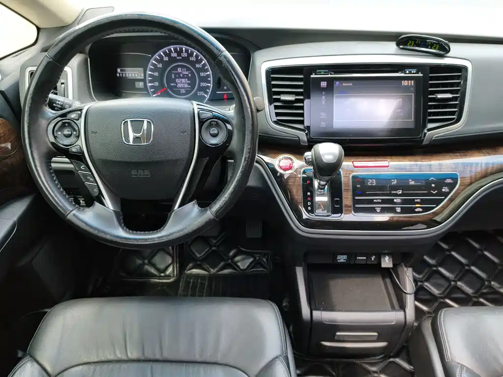 Honda Odyssey 2015 — фото 18