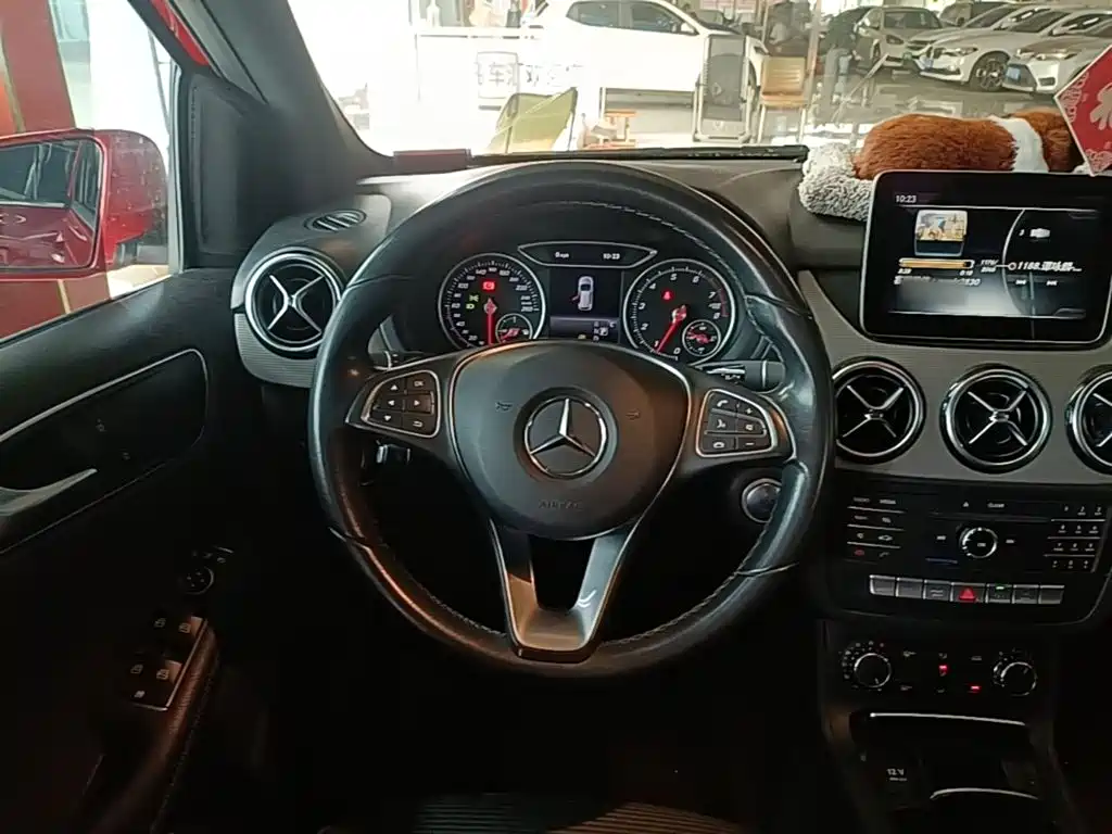 Mercedes-Benz B-Class 2018 — фото 11