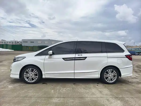 Honda Elysion 2017