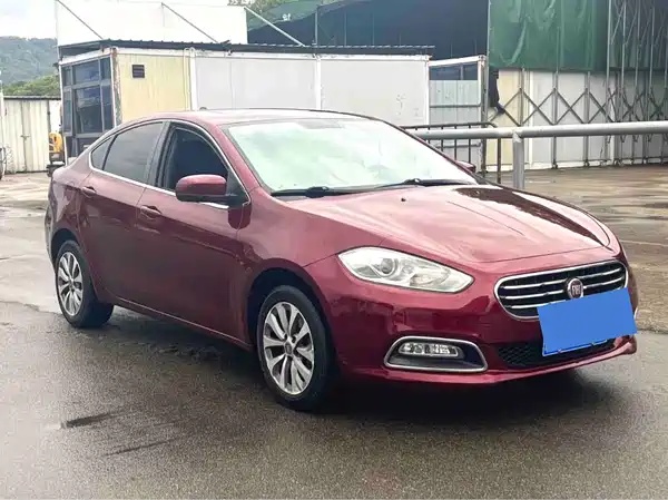 Fiat Viaggio 2012