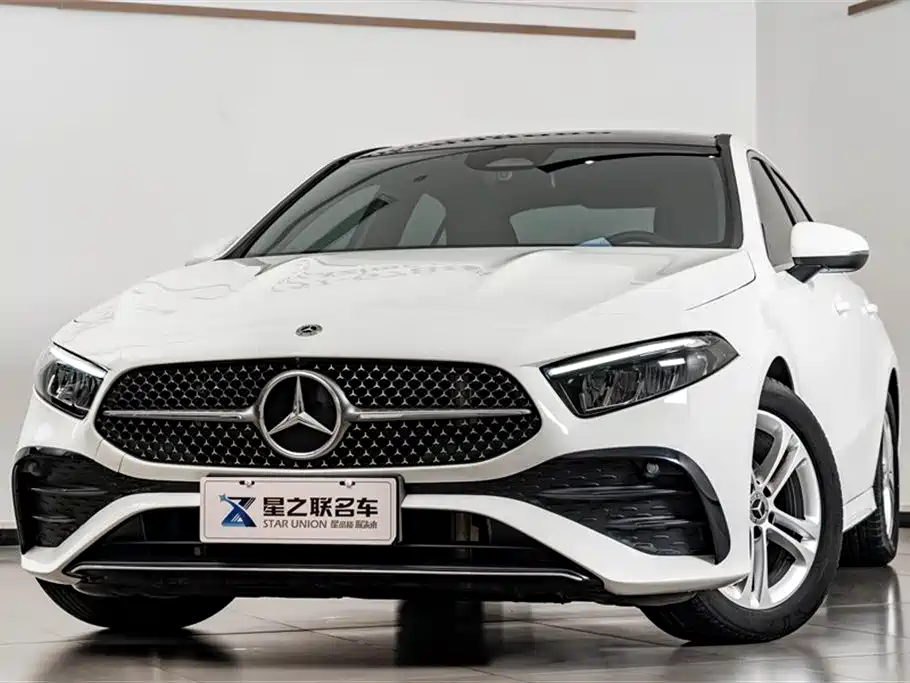 Mercedes-Benz A-Class 2024 — фото 3