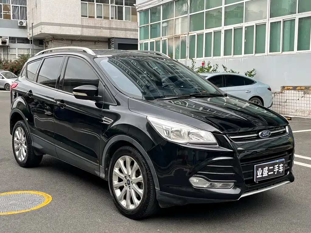 Ford Kuga 2014 — фото 3