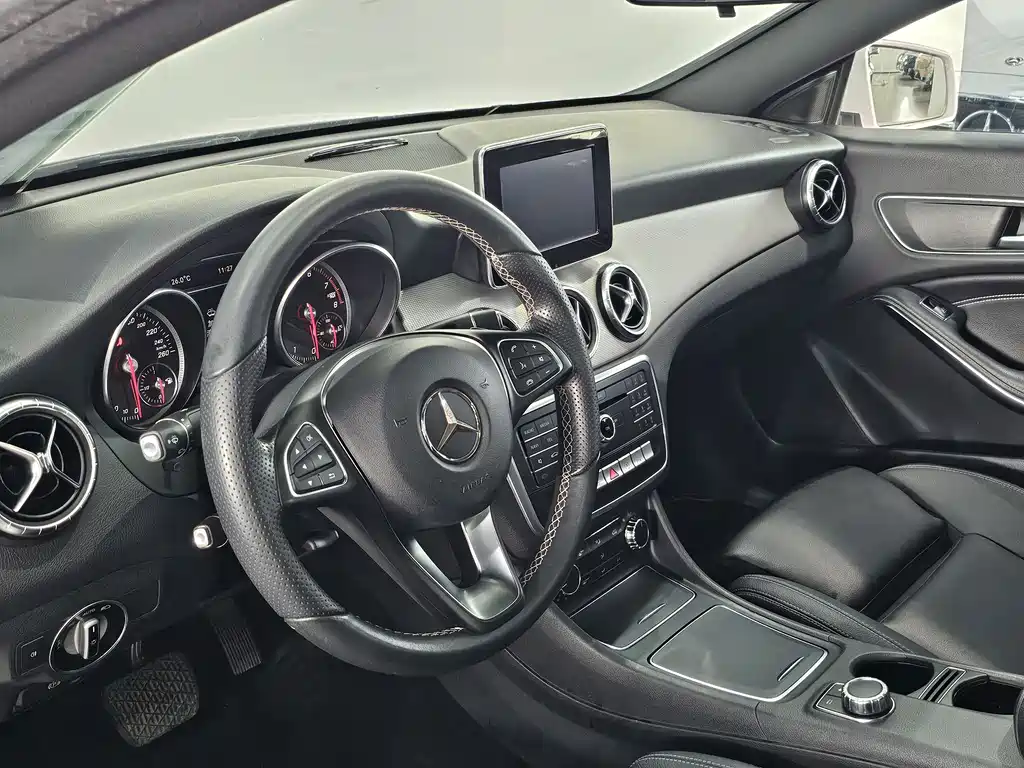 Mercedes-Benz CLA 2016 — фото 7