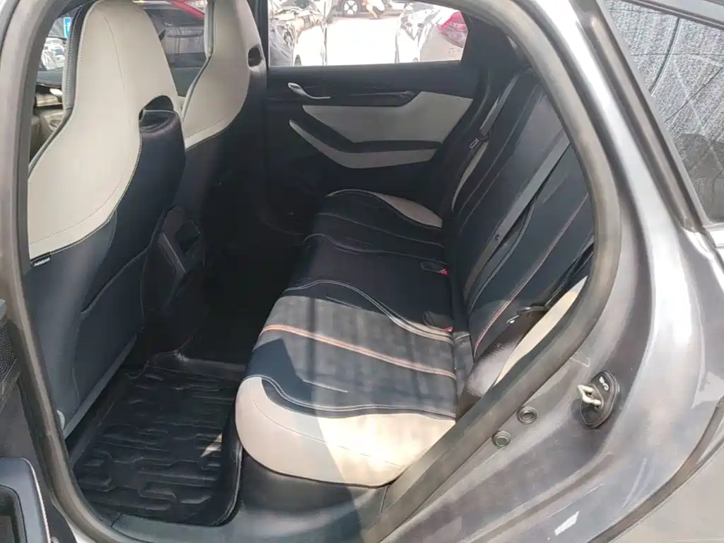 BYD Qin PLUS 2023 — фото 17