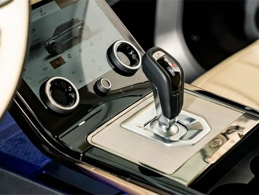 Land Rover Evoque 2024 — фото 13