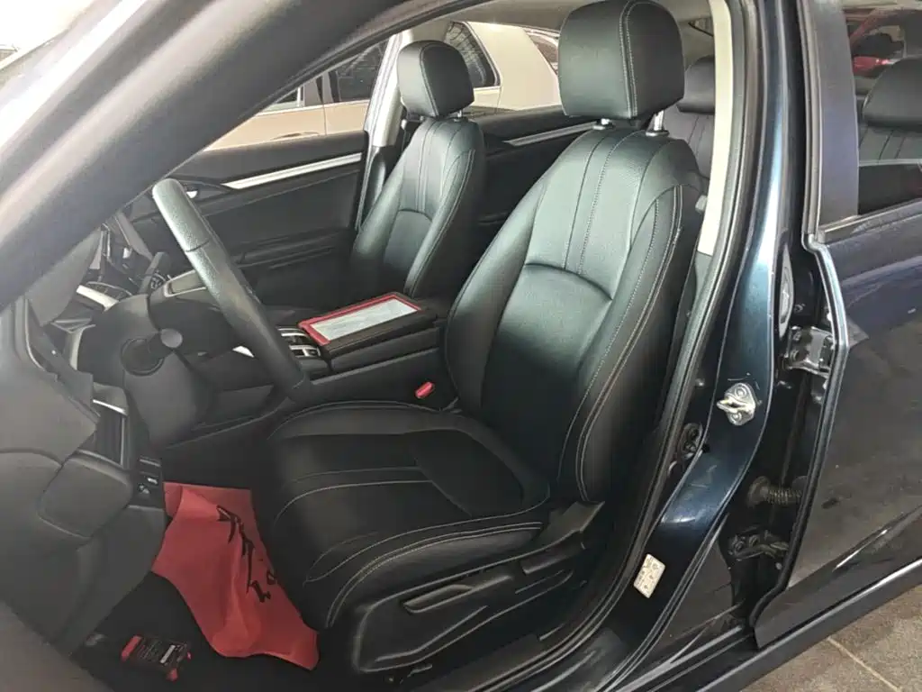 Honda Civic 2020 — фото 15