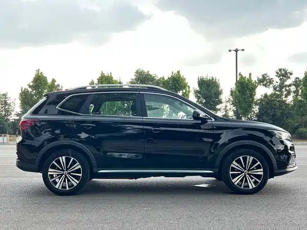 Roewe RX5 New Energy 2017