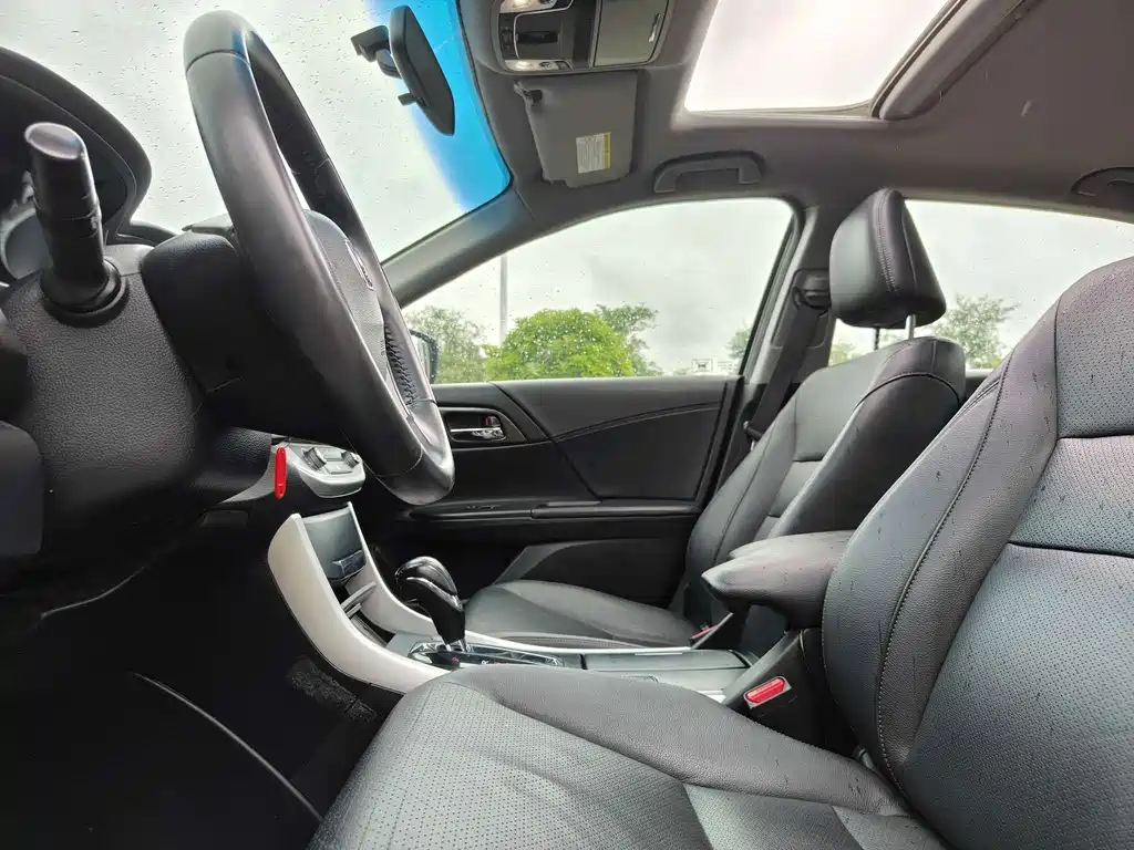 Honda Accord 2016 — фото 11