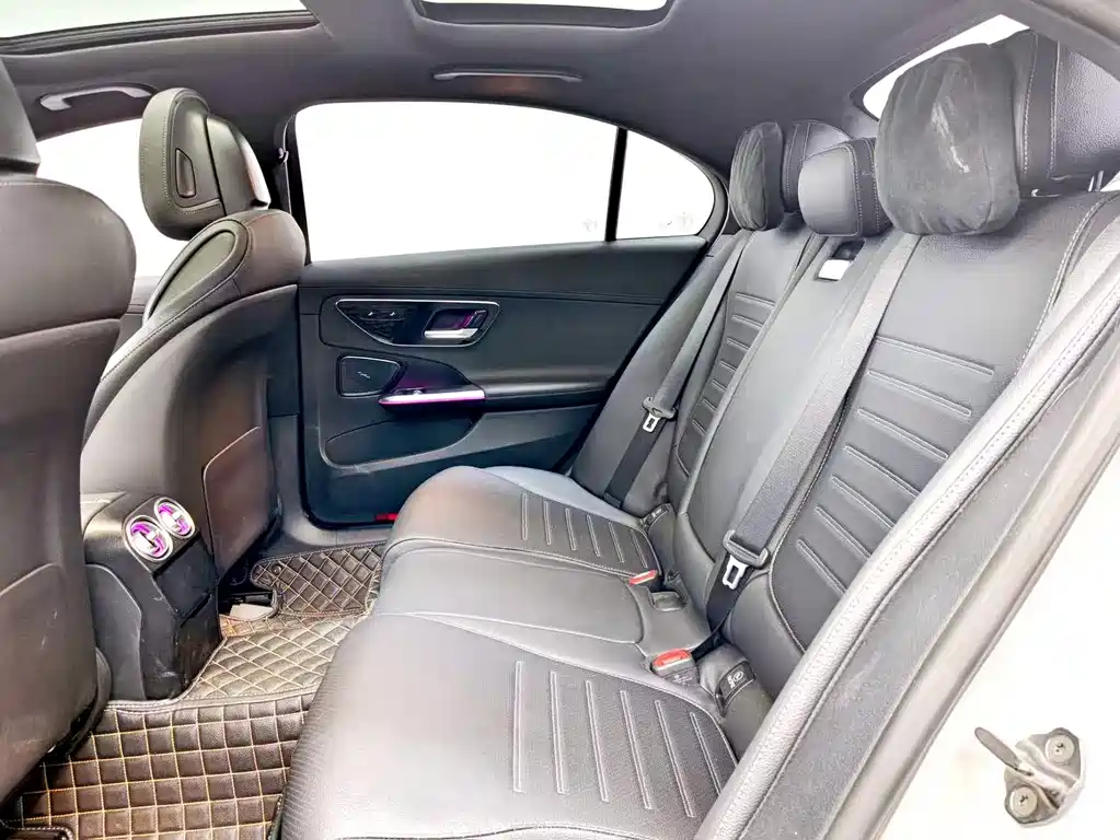 Mercedes-Benz C-Class 2023 — фото 14