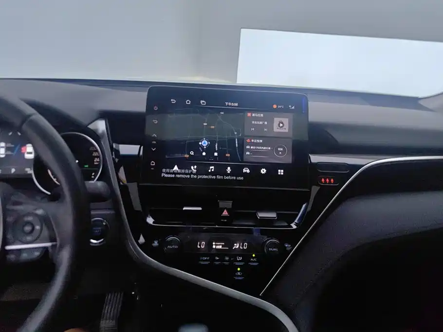 Toyota Camry 2024 — фото 13