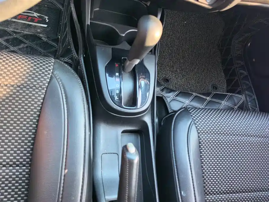 Honda Fit 2018 — фото 16