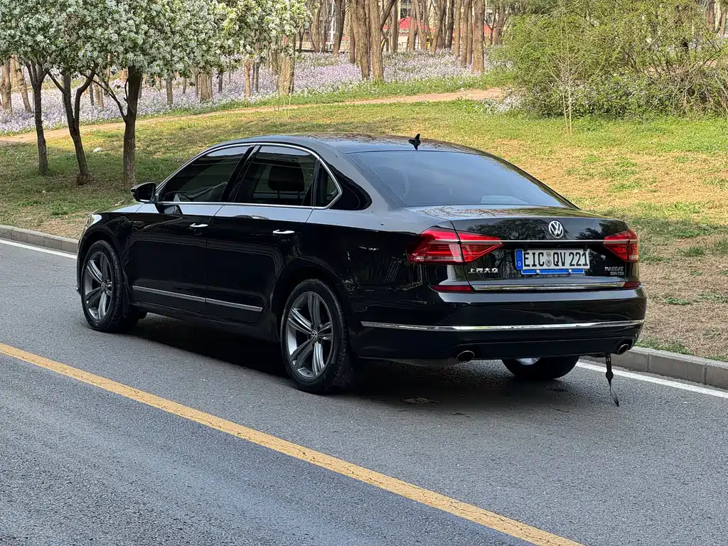 Volkswagen Passat 2018 — фото 8