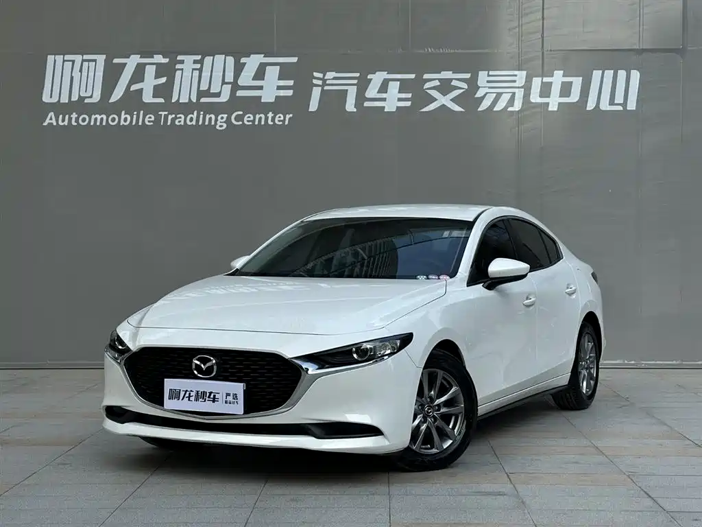 Mazda 3 Axela 2022 — фото 1