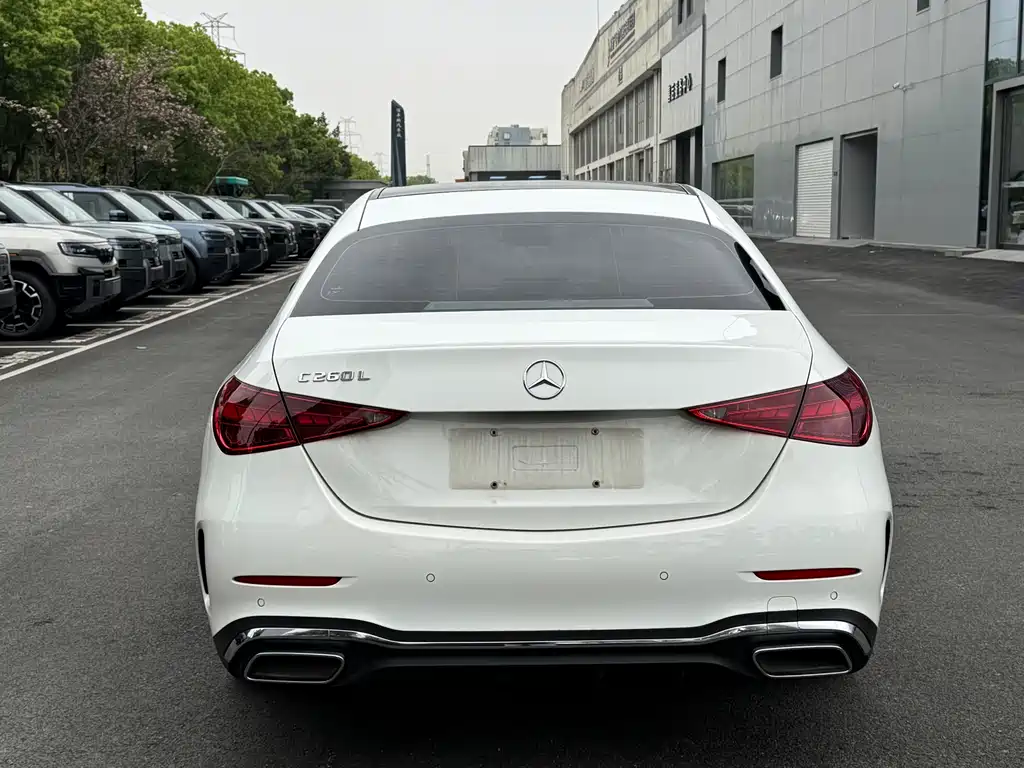 Mercedes-Benz C-Class 2024 — фото 18