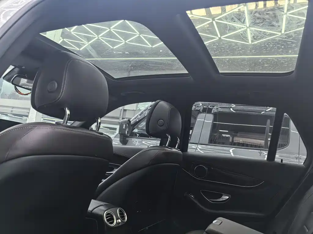 Mercedes-Benz GLC 2018 — фото 10