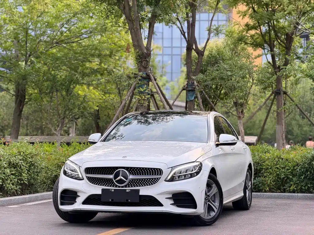 Mercedes-Benz C-Class 2020