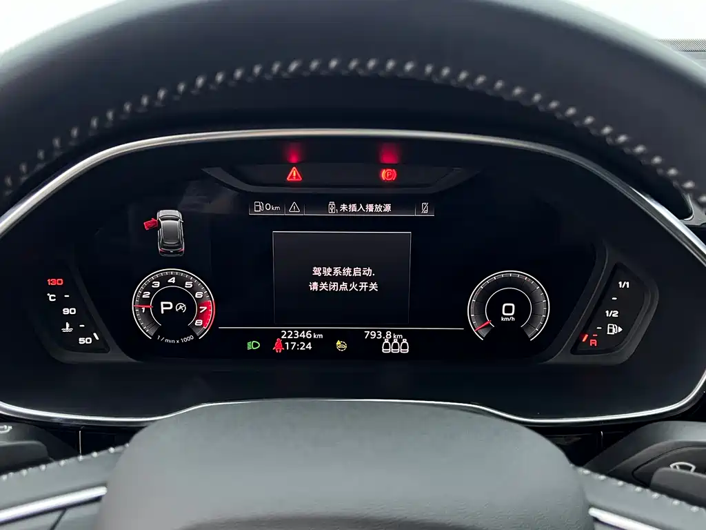 Audi Q3 2022 — фото 18