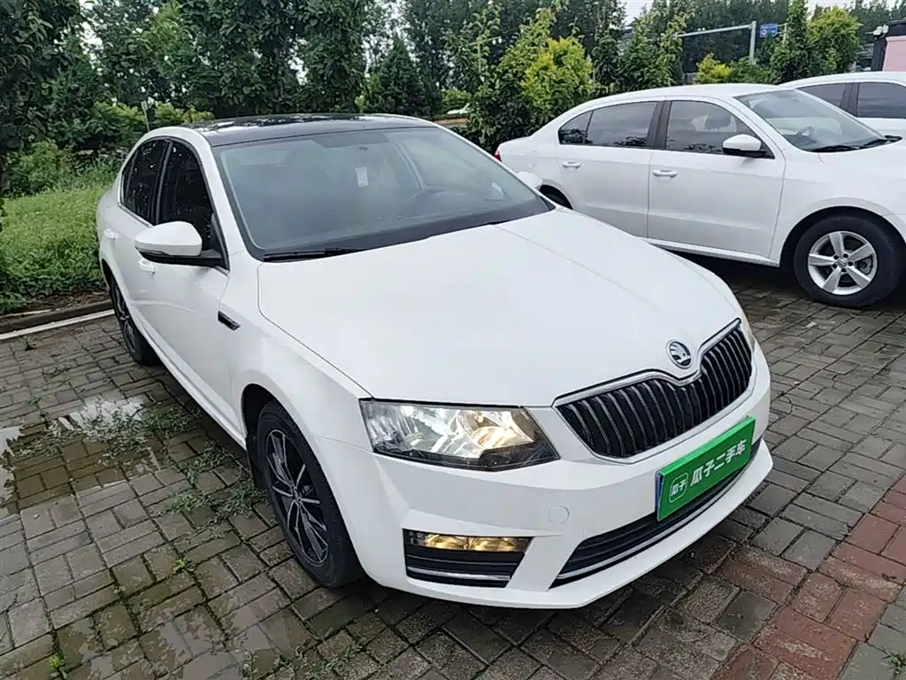 Skoda Octavia 2017 — фото 4