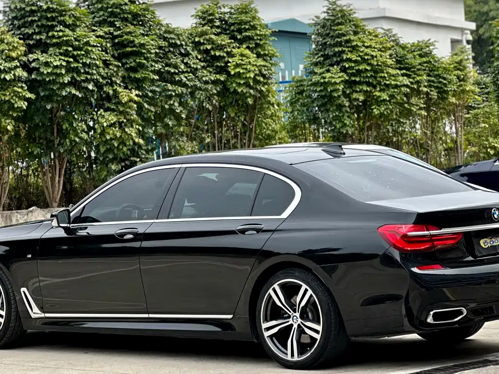 BMW 7 Series 2018 — фото 4