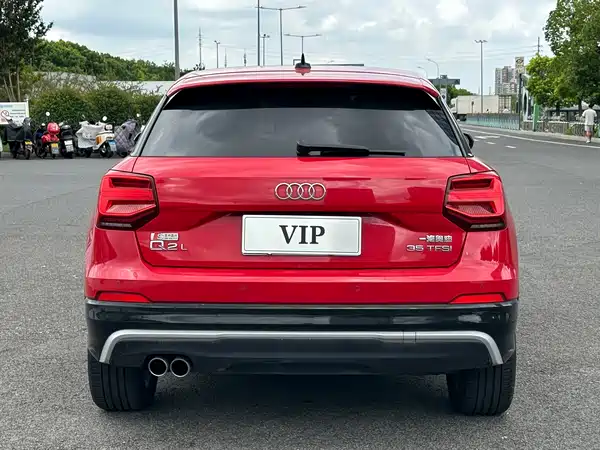 Audi Q2L 2020