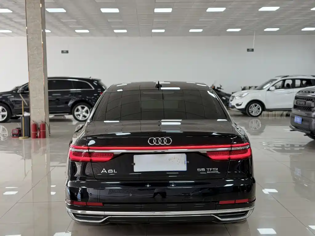 Audi A8 2020 — фото 2