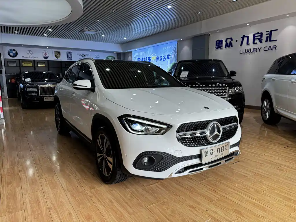 Mercedes-Benz GLA 2021