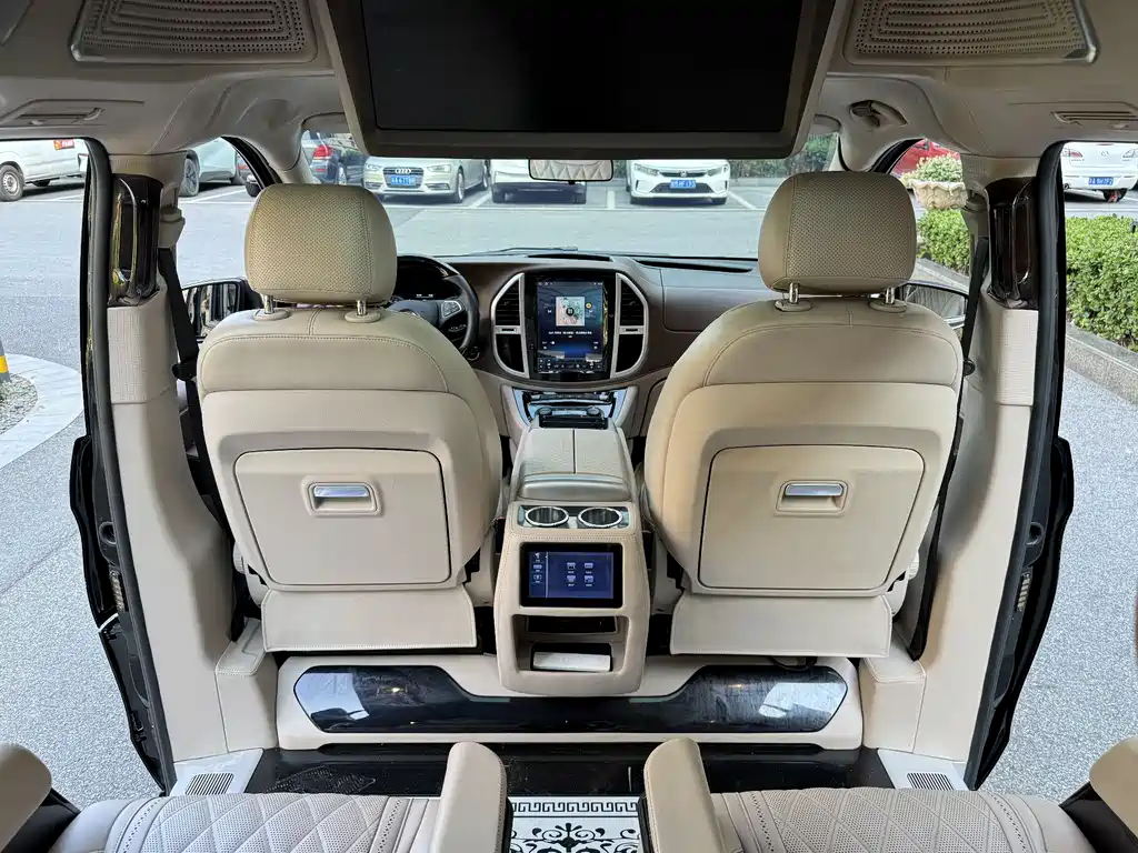Mercedes-Benz Vito 2022 — фото 13