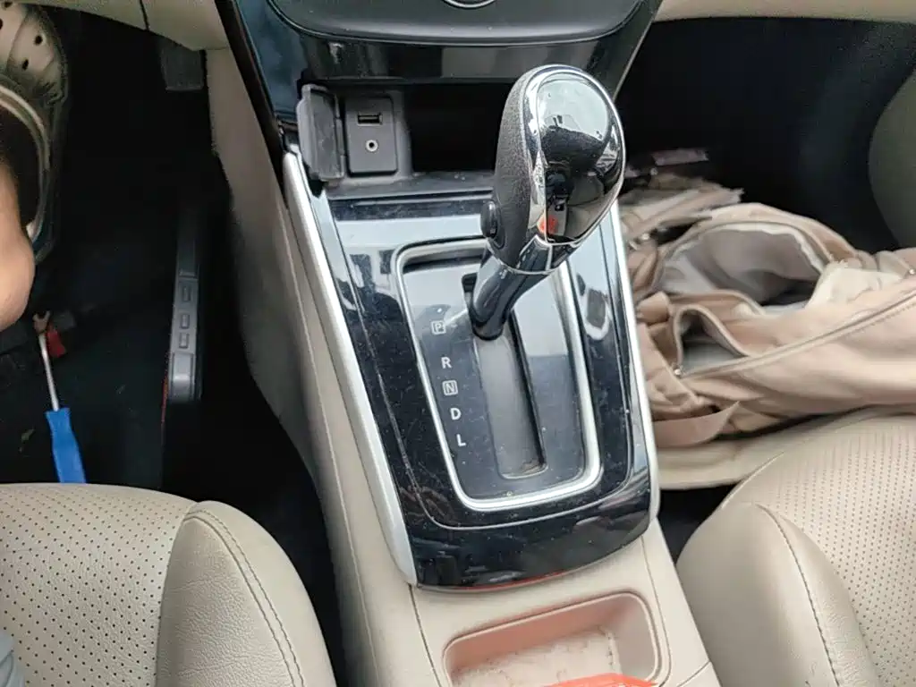 Nissan Sylphy 2018 — фото 14